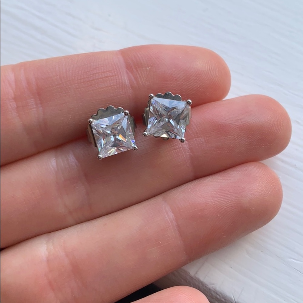 Cubic zirconia stud earrings